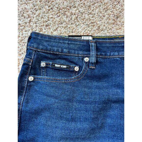 NWT - DKNY JEANS Mini Skirt, size Women's 12; Mid Rise; Denim/Jean Skirt - Picture 8 of 11